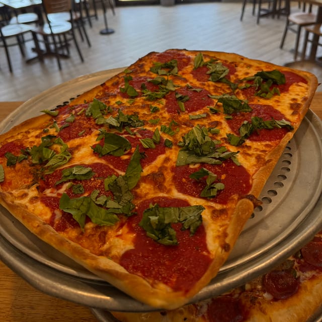Grandma Cheese Pizza (16").